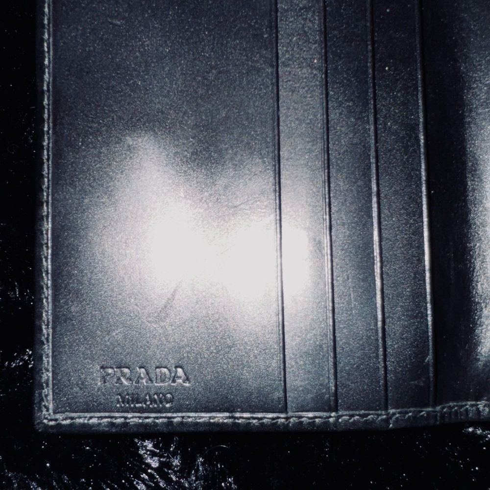Prada Black wallet,with Crystal-Studded Triangle Logo - Picture 7 of 8